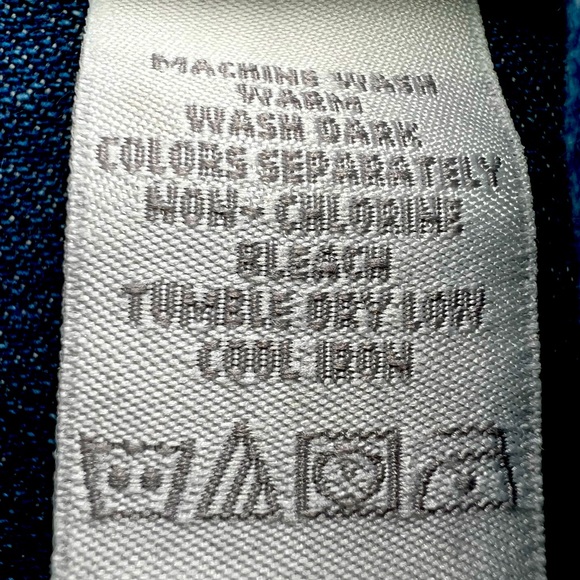 Liz Claiborne Lizwear Women's light Blue Button Front Denim Jean Jacket Petite M - Picture 6 of 10